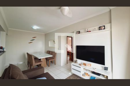 Sala de apartamento para alugar com 2 quartos, 72m² em Guilhermina, Praia Grande