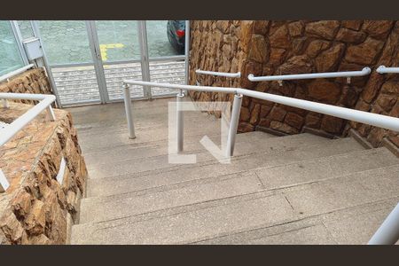 Apartamento para alugar com 75m², 2 quartos e 2 vagasEscada