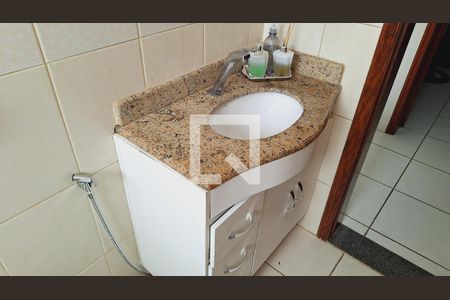 Apartamento para alugar com 75m², 2 quartos e 2 vagasBanheiro social