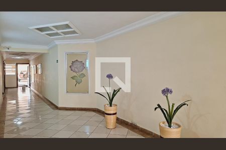 Apartamento para alugar com 75m², 2 quartos e 2 vagasHall de entrada