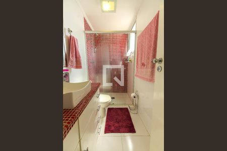 Apartamento à venda com 234m², 3 quartos e 4 vagas Apartamento à venda com 234m², 3 quartos e 4 vagasBanheiro da Suíte 2