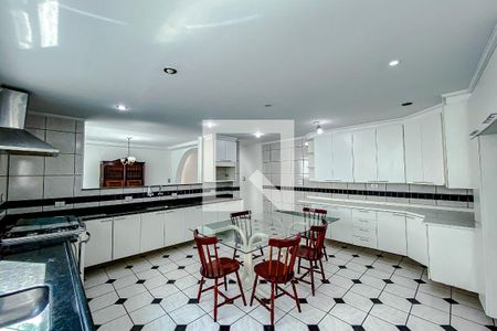 Casa à venda com 400m², 5 quartos e 5 vagasCozinha