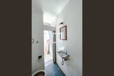 Casa à venda com 400m², 5 quartos e 5 vagasBanheiro da Área externa