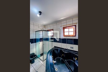 Casa à venda com 400m², 5 quartos e 5 vagasBanheiro da Suíte 1