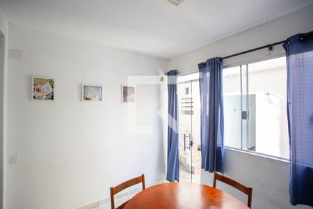 Casa à venda com 200m², 8 quartos e 2 vagas Casa à venda com 200m², 8 quartos e 2 vagasSala de Jantar Casa 2