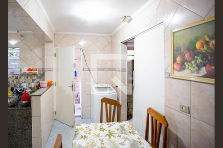 Casa à venda com 200m², 8 quartos e 2 vagas Casa à venda com 200m², 8 quartos e 2 vagasCozinha