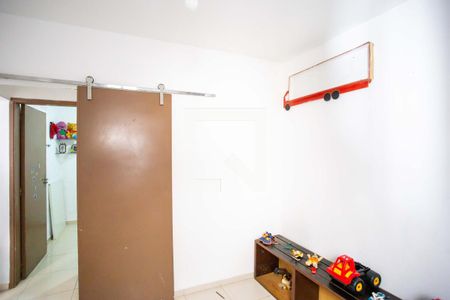 Casa à venda com 200m², 8 quartos e 2 vagas Casa à venda com 200m², 8 quartos e 2 vagasQuarto 2 Casa 2