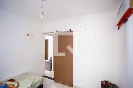 Casa à venda com 200m², 8 quartos e 2 vagas Casa à venda com 200m², 8 quartos e 2 vagasQuarto 2 Casa 2