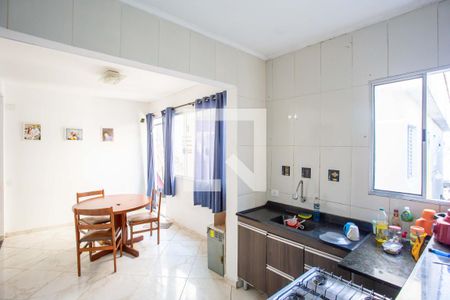 Casa à venda com 200m², 8 quartos e 2 vagas Casa à venda com 200m², 8 quartos e 2 vagasCozinha Casa 2