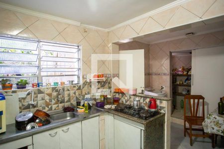 Casa à venda com 200m², 8 quartos e 2 vagas Casa à venda com 200m², 8 quartos e 2 vagasCozinha