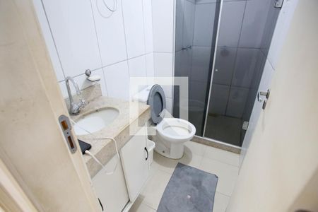 Apartamento à venda com 52m², 2 quartos e 1 vaga Apartamento à venda com 52m², 2 quartos e 1 vagaBanheiro da Suíte