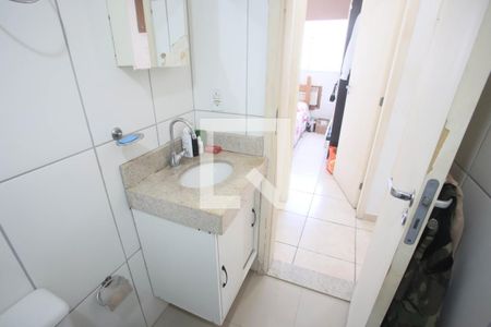 Apartamento à venda com 52m², 2 quartos e 1 vaga Apartamento à venda com 52m², 2 quartos e 1 vagaBanheiro Social
