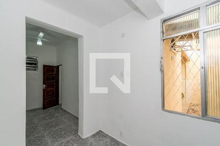 Quarto 1 de apartamento para alugar com 2 quartos, 75m² em Olaria, Rio de Janeiro