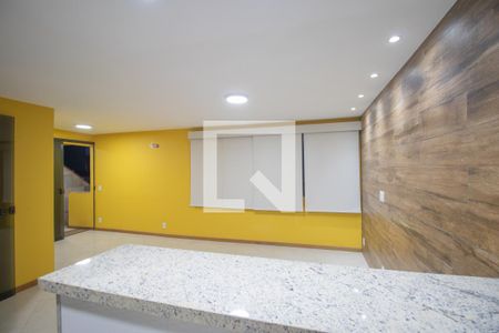 Sala de casa para alugar com 2 quartos, 130m² em Coelho, São Gonçalo