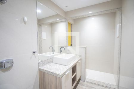 Casa para alugar com 130m², 2 quartos e 3 vagas Casa para alugar com 130m², 2 quartos e 3 vagasBanheiro da Suíte 1