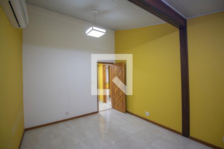 Suíte 1 de casa para alugar com 2 quartos, 130m² em Coelho, São Gonçalo