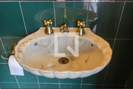 Casa à venda com 280m², 3 quartos e 4 vagasDetalhe do Lavabo