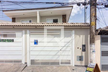 Casa à venda com 125m², 3 quartos e 4 vagasFachada