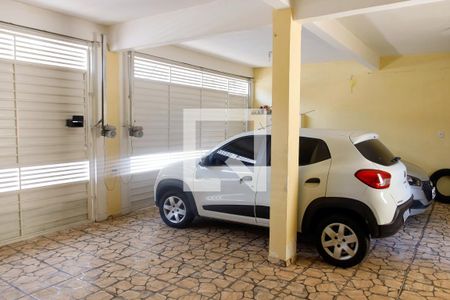 Casa à venda com 200m², 4 quartos e 3 vagas Casa à venda com 200m², 4 quartos e 3 vagasGaragem