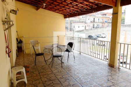 Casa à venda com 200m², 4 quartos e 3 vagas Casa à venda com 200m², 4 quartos e 3 vagasSacada