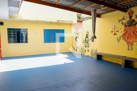 Casa à venda com 200m², 4 quartos e 3 vagas Casa à venda com 200m², 4 quartos e 3 vagasQuintal