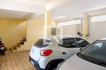 Casa à venda com 200m², 4 quartos e 3 vagas Casa à venda com 200m², 4 quartos e 3 vagasGaragem