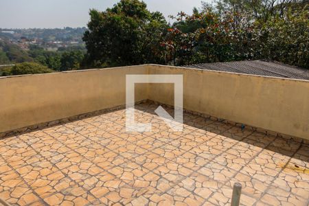 Casa à venda com 200m², 4 quartos e 3 vagas Casa à venda com 200m², 4 quartos e 3 vagasLavanderia