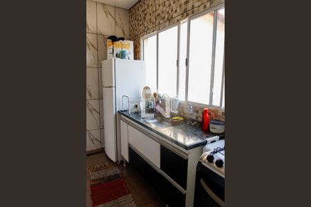 Casa à venda com 200m², 4 quartos e 3 vagas Casa à venda com 200m², 4 quartos e 3 vagasCozinha