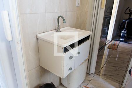 Casa à venda com 200m², 4 quartos e 3 vagas Casa à venda com 200m², 4 quartos e 3 vagasBanheiro 2