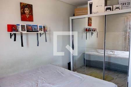 Casa à venda com 200m², 4 quartos e 3 vagas Casa à venda com 200m², 4 quartos e 3 vagasQuarto 2