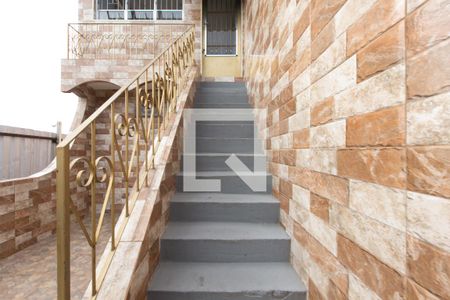 Casa à venda com 72m², 1 quarto e sem vagaEscada / Entrada