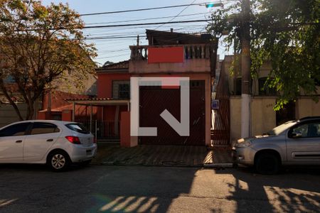 Casa à venda com 196m², 2 quartos e 5 vagasFachada