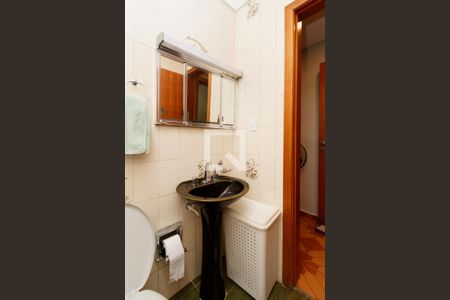 Casa à venda com 196m², 2 quartos e 5 vagasBanheiro da Suíte