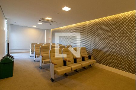 Apartamento à venda com 65m², 2 quartos e 1 vagaCinema