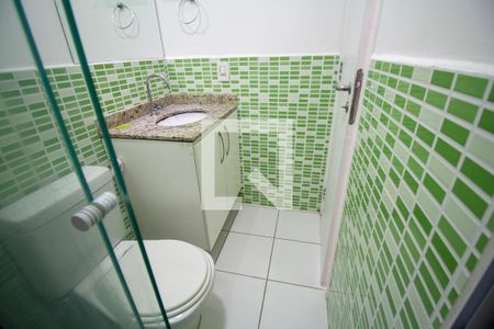 Apartamento à venda com 75m², 2 quartos e 2 vagasBanheiro do Corredor