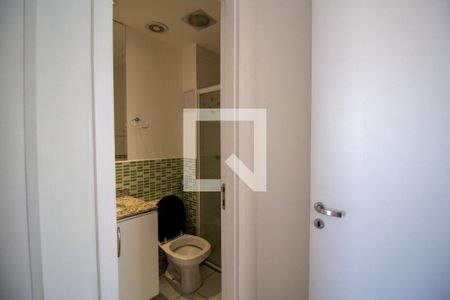 Apartamento à venda com 75m², 2 quartos e 2 vagasBanheiro da Suíte