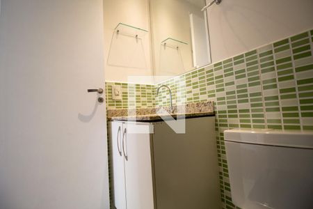 Apartamento à venda com 75m², 2 quartos e 2 vagasBanheiro da Suíte