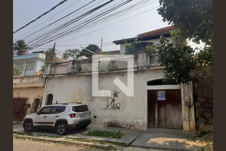 Casa à venda com 450m², 4 quartos e 2 vagasFachada