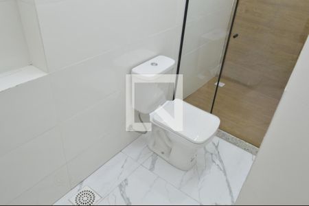 Casa à venda com 450m², 4 quartos e 2 vagasBanheiro da Suíte 1