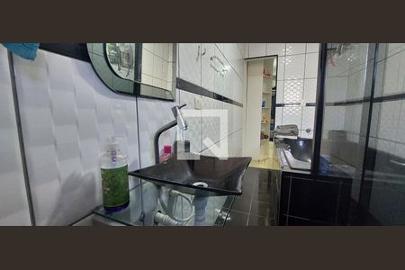 Casa à venda com 307m², 3 quartos e 6 vagasBanheiro Quarto 1 suíte