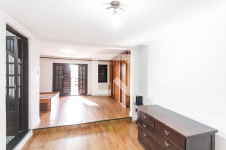 Casa à venda com 243m², 3 quartos e 4 vagasSuíte 1