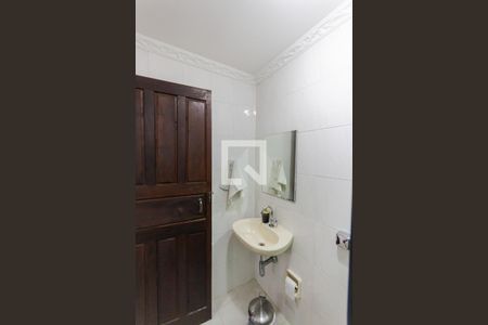 Casa à venda com 243m², 3 quartos e 4 vagasBanheiro