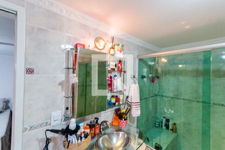 Casa à venda com 243m², 3 quartos e 4 vagasBanheiro da Suíte 2