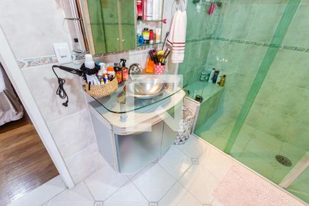 Casa à venda com 243m², 3 quartos e 4 vagasBanheiro da Suíte 2