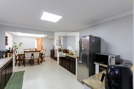 Casa à venda com 243m², 3 quartos e 4 vagasCozinha