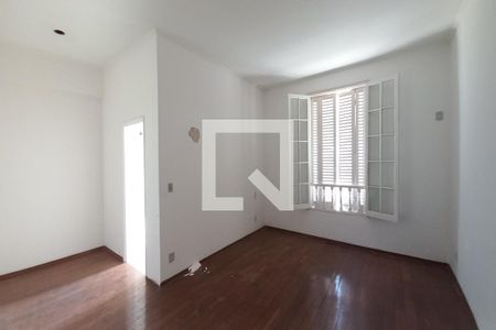 Casa à venda com 280m², 4 quartos e 5 vagasQuarto 3 - Suíte