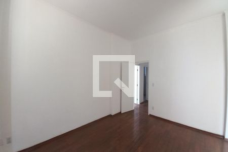 Casa à venda com 280m², 4 quartos e 5 vagasQuarto 3 - Suíte