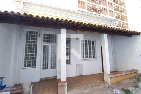 Casa à venda com 280m², 4 quartos e 5 vagasQuintal 