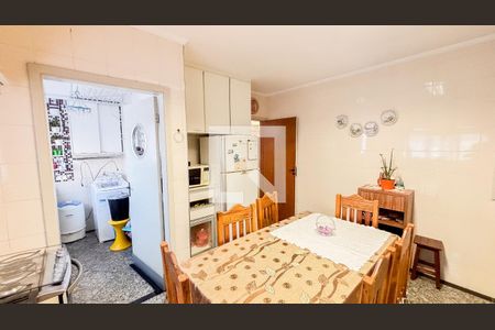 Apartamento à venda com 126m², 4 quartos e 2 vagasCozinha