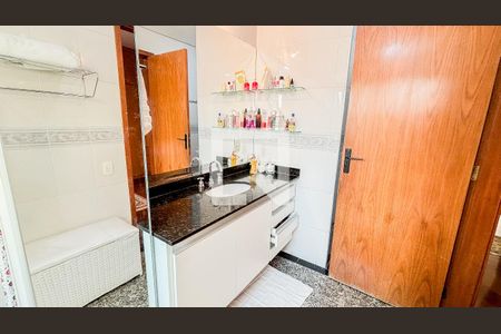 Apartamento à venda com 126m², 4 quartos e 2 vagasBanheiro da Suíte